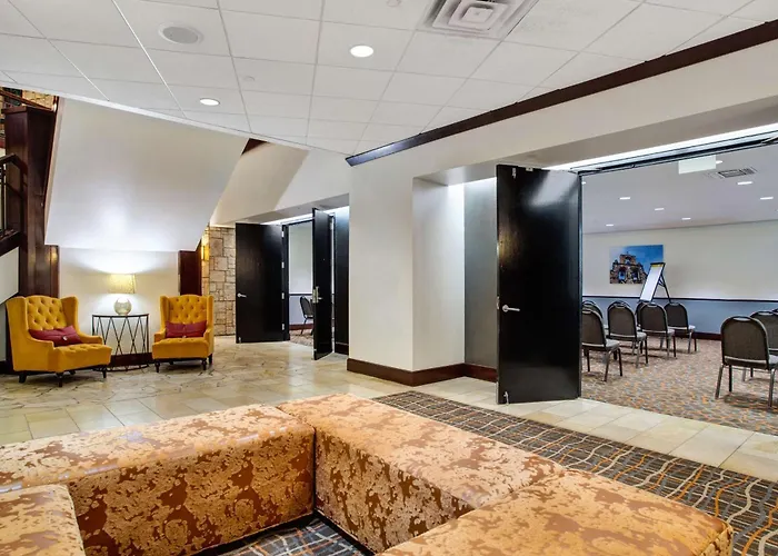 The Emily Morgan Hotel - A Doubletree By Hilton